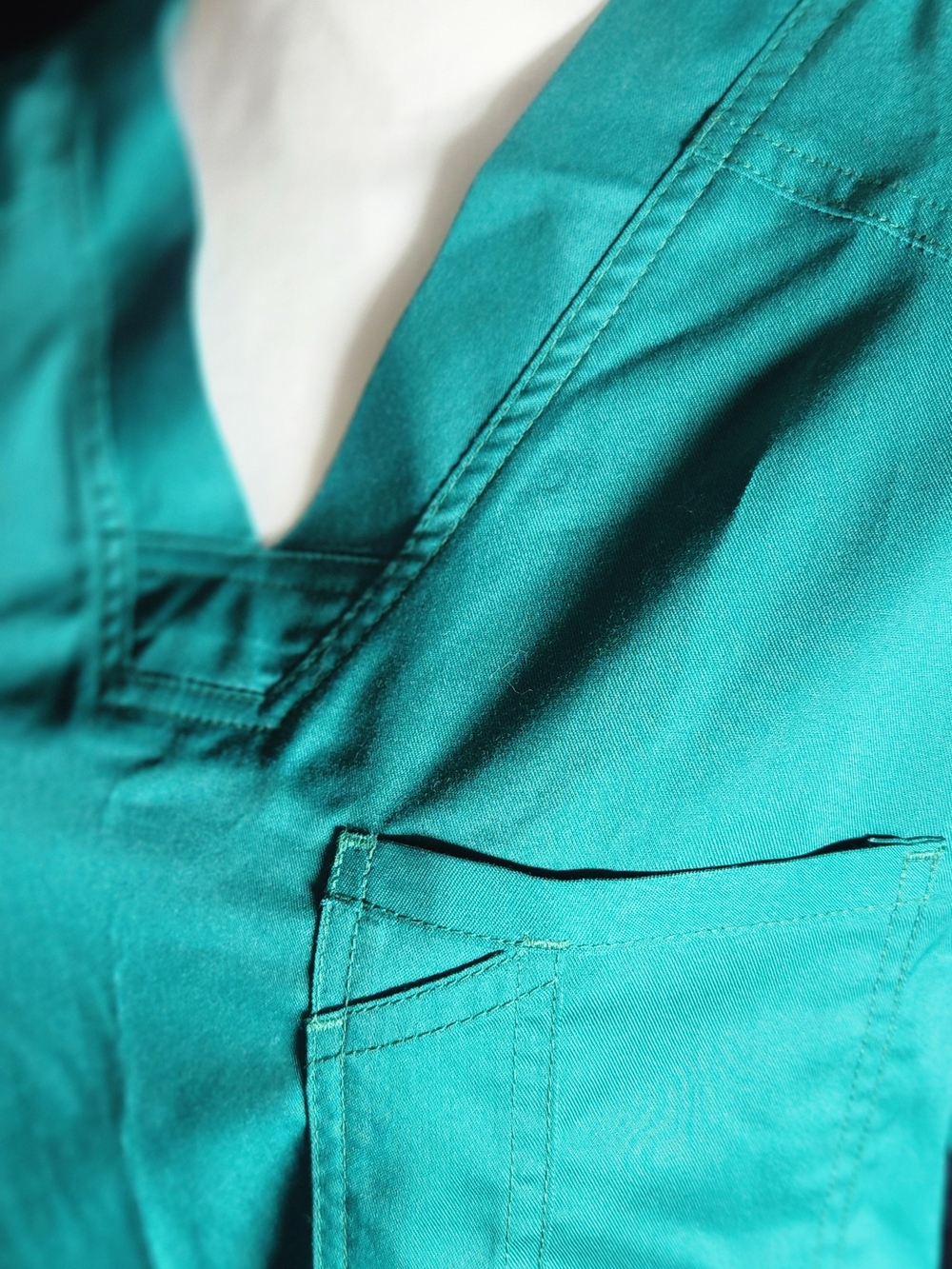 Cherokee Workwear Revolution Teal Scrub Top XS Stretch V-Neck 3 Pocket